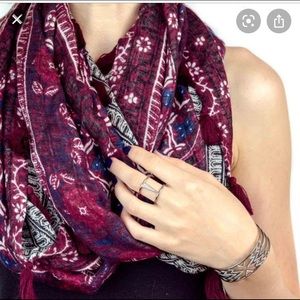 Stella & Dot reversible infinity scarf